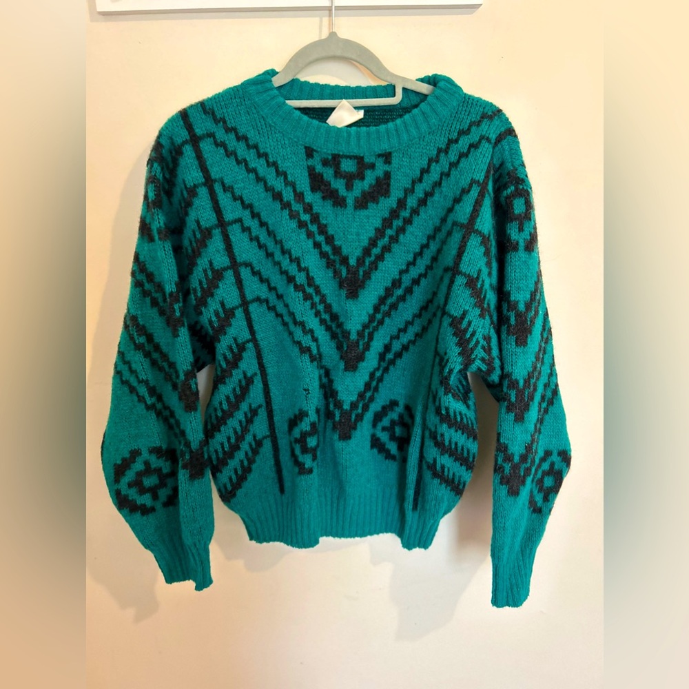 100% Icelandic Wool Women’s Sweater, 80’s Geometric Pattern, Alafoss Icewool